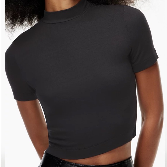Babaton Tops - NWOT Aritzia Babaton Gonzalo top- size medium